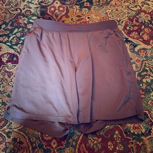 Lululemon Pace Breaker Short 7” Linerless